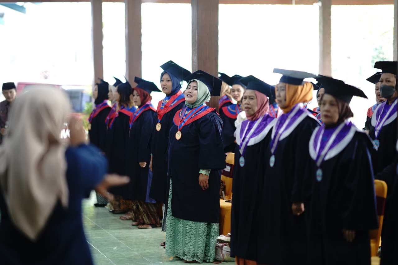 Perkuat Kualitas Keluarga, TP PKK Kecamatan Taman Wisuda SOTH dan Selantang