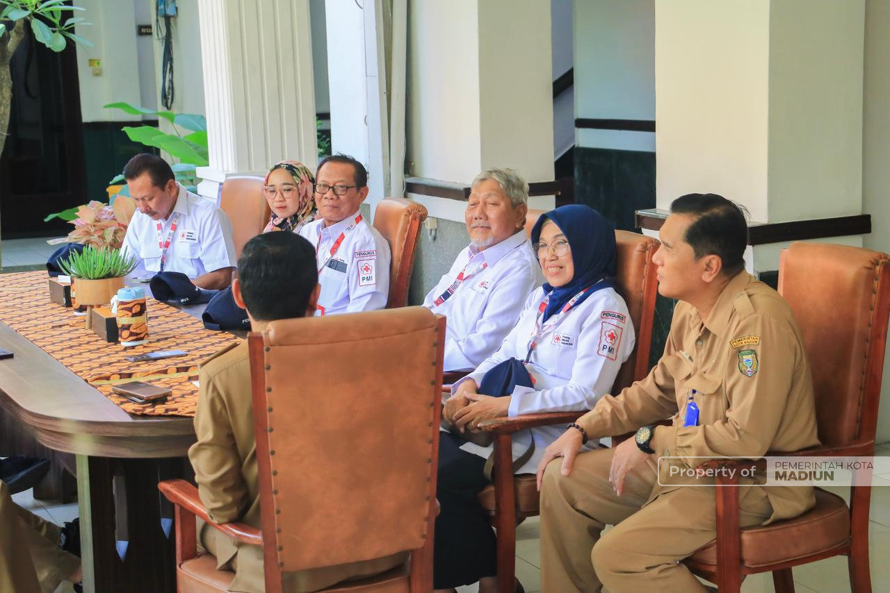 Plt Wali Kota Madiun Terima Audiensi PMI, Bahas Pembangunan Gedung dan Penguatan Layanan UDD