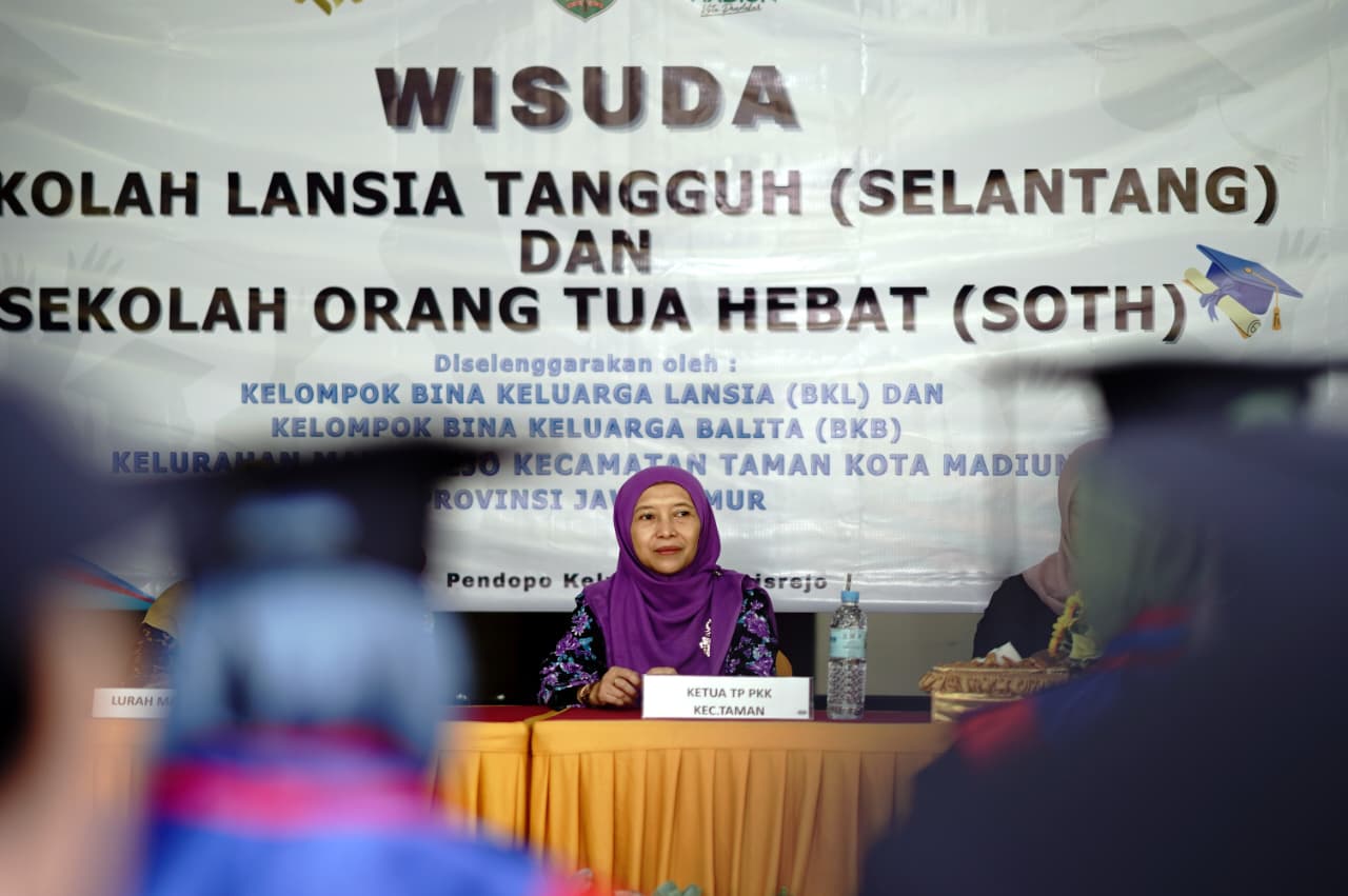 Perkuat Kualitas Keluarga, TP PKK Kecamatan Taman Wisuda SOTH dan Selantang