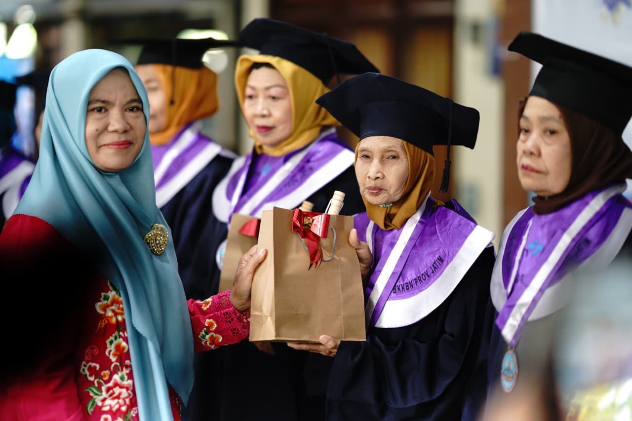 Perkuat Kualitas Keluarga, TP PKK Kecamatan Taman Wisuda SOTH dan Selantang