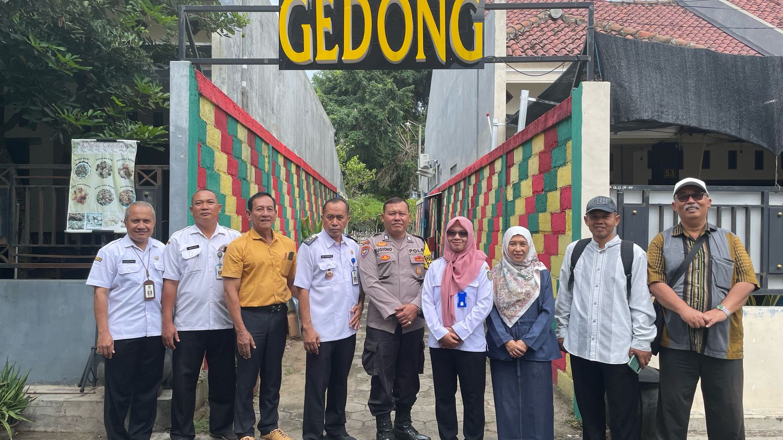 Makam Gedong Bersinar di Lomba Kebersihan dan Keindahan Makam Kecamatan Taman