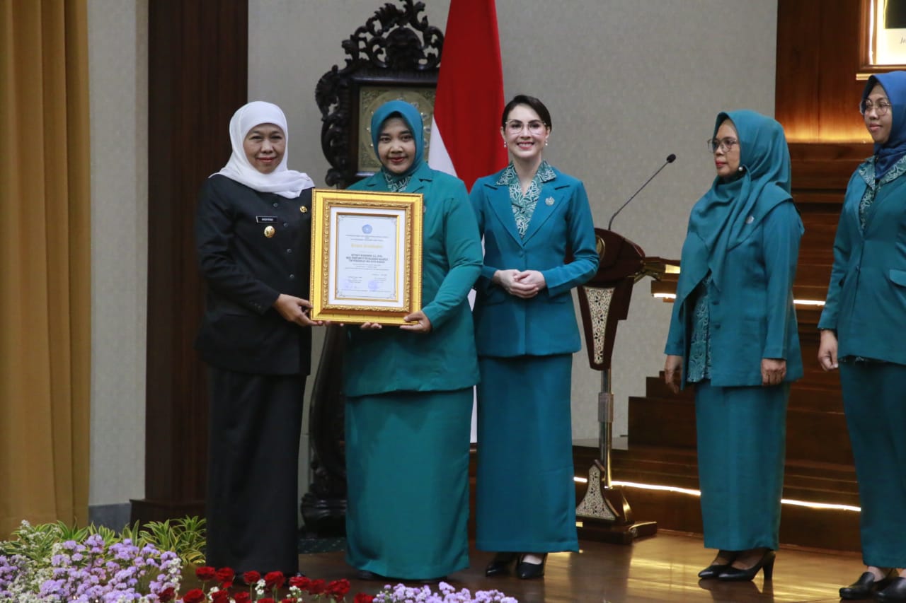 ‘Ladang Gosip’ Bukan Sembarangan! Inovasi Cerdas dari PKK Banjarejo Raih Penghargaan Gubernur Jatim