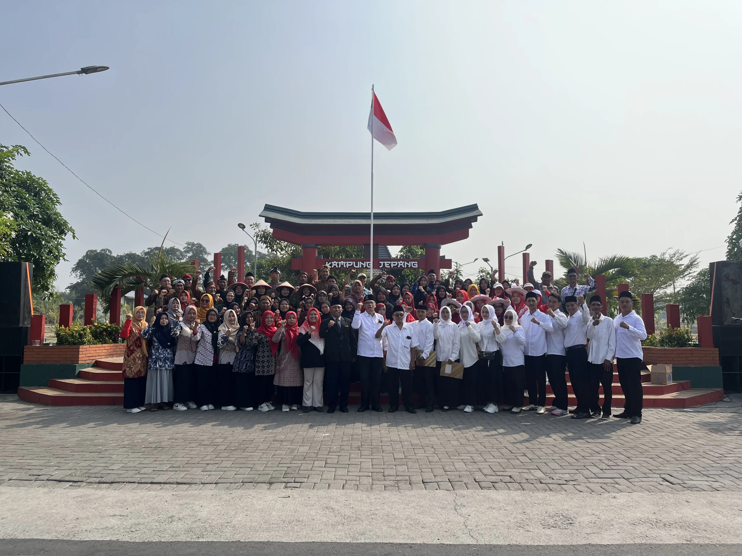 Warga RW 01 Kelurahan Banjarejo Sukses Gelar Upacara HUT Ke-81 Republik Indonesia